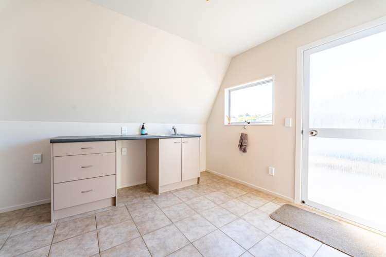 54 Ranui Avenue Waimataitai_12