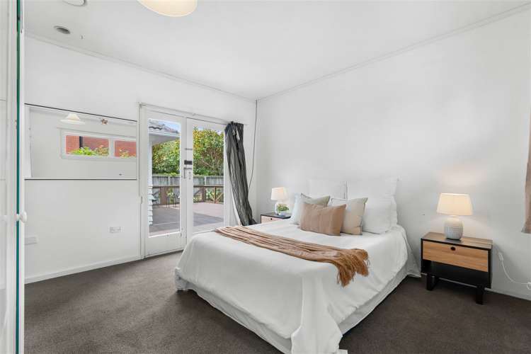 388 Ilam Road Bryndwr_10