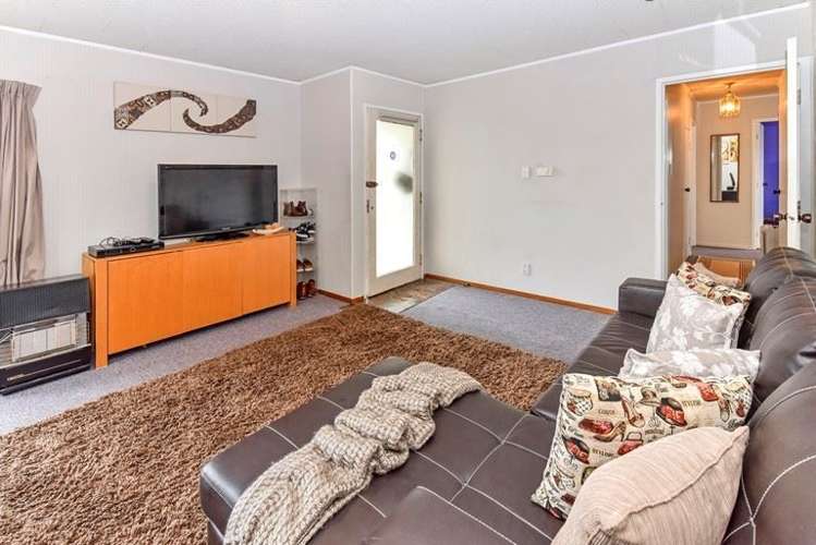 2/11 Chamade Place Clover Park_3