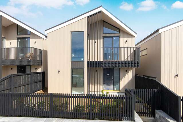 Standalone House With Sea View And Garage