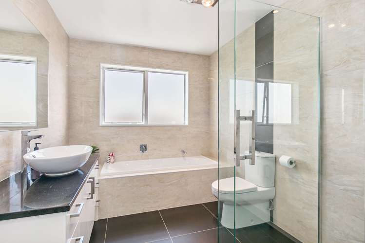 3 Defender Crescent Beachlands_11