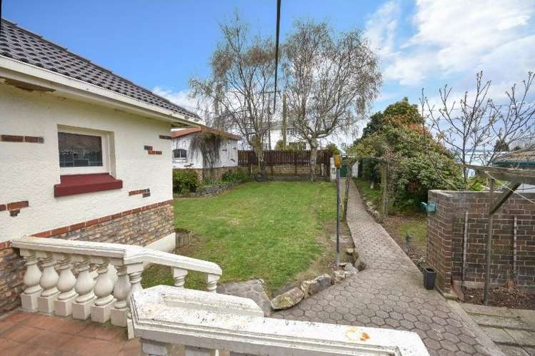 133 Riselaw Road Calton Hill_23