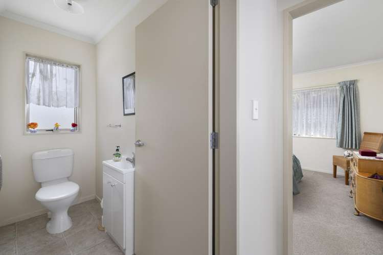 18/2 William Donald Drive Solway_10