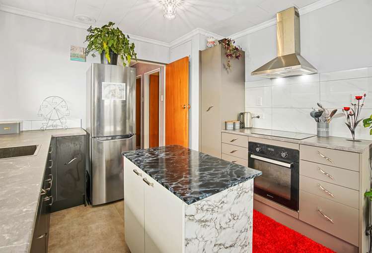 1/12 Cobham Crescent Stoke_10