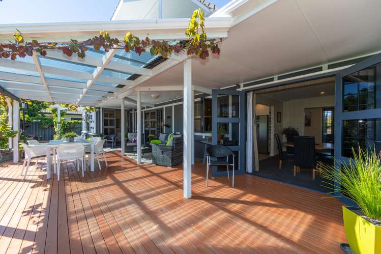 38 Kensington Drive Taradale_13