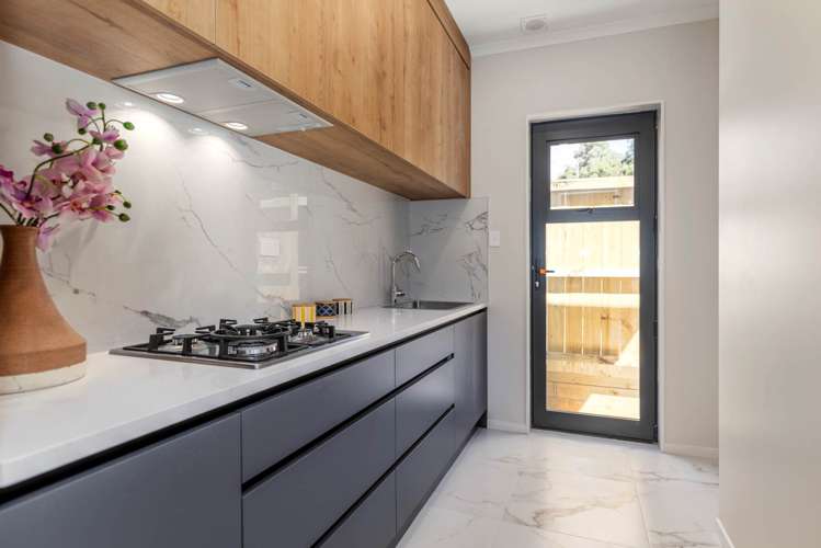 2a Hughs Way Flat Bush_5