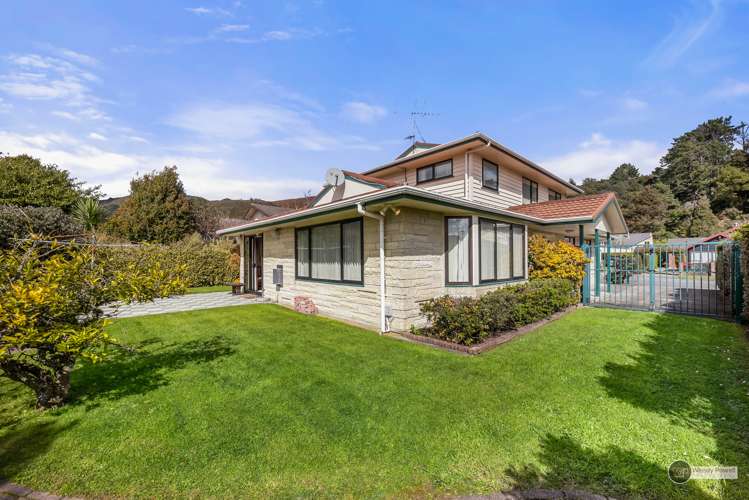 31 Waddington Drive Naenae_15