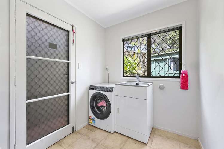 18 Janome Place Bucklands Beach_29