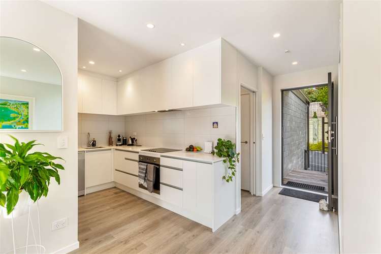 63 Bonair Crescent Silverdale_6