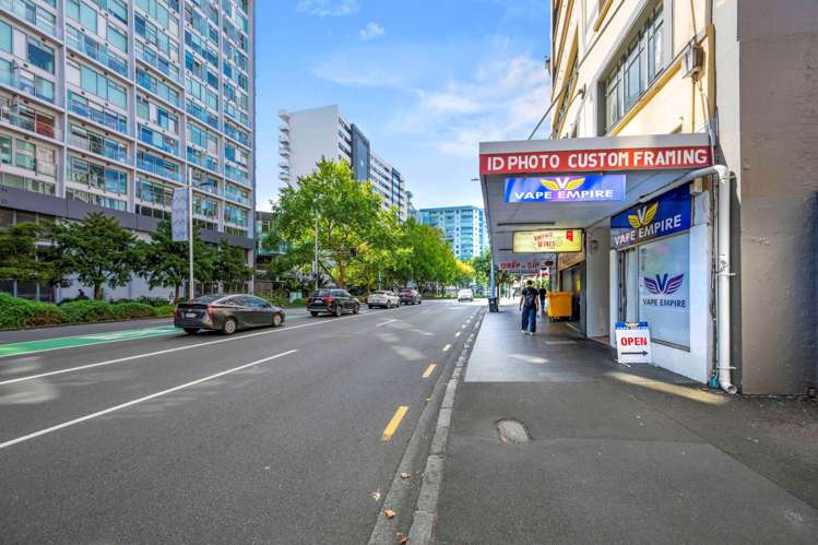 Unit J/11 Beach Road City Centre_7