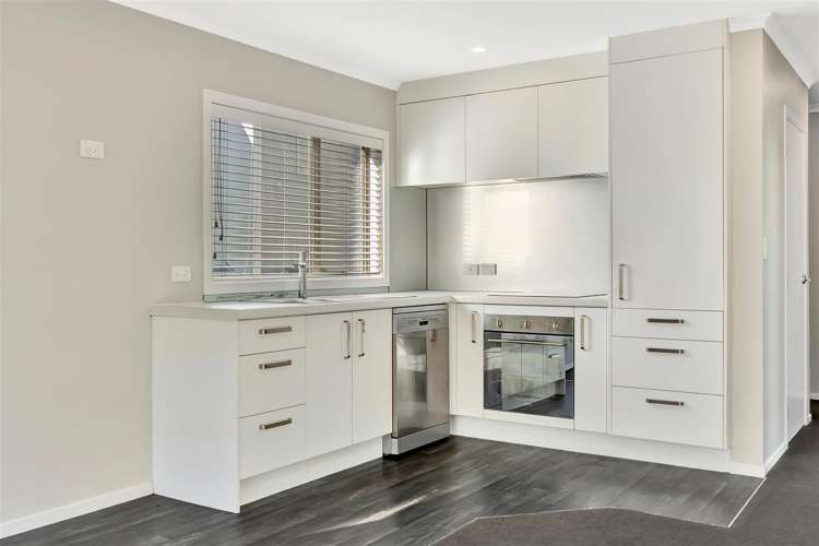 2/16 Hammond Street_3