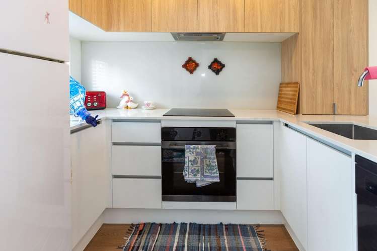 84 Selo Street Glen Eden_6