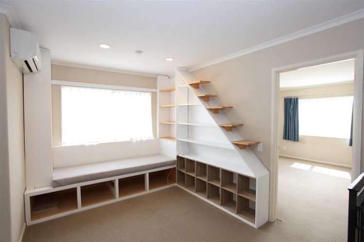 4 Woolaston Place Flat Bush_9