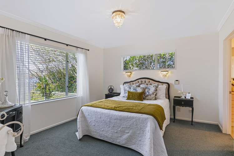 6 Edna Wills Place Hawera_11