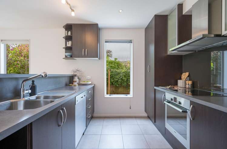 5 Monro Way The Wood_5