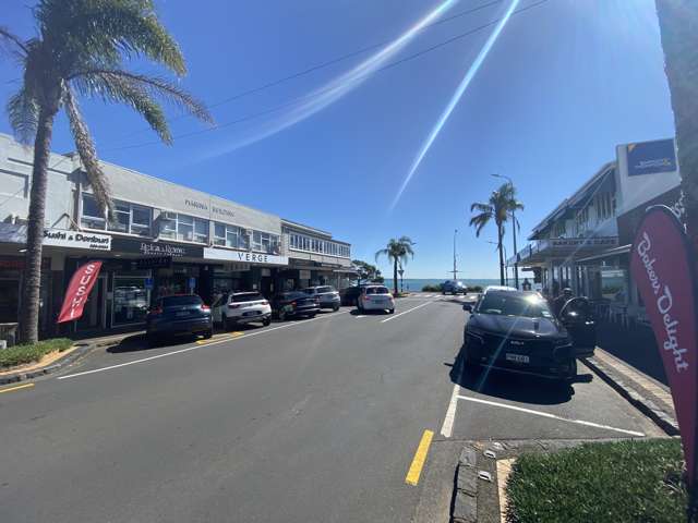 Retail beachside paradise