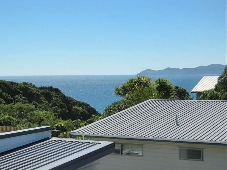 8 Pukerua Beach Road Pukerua Bay_22