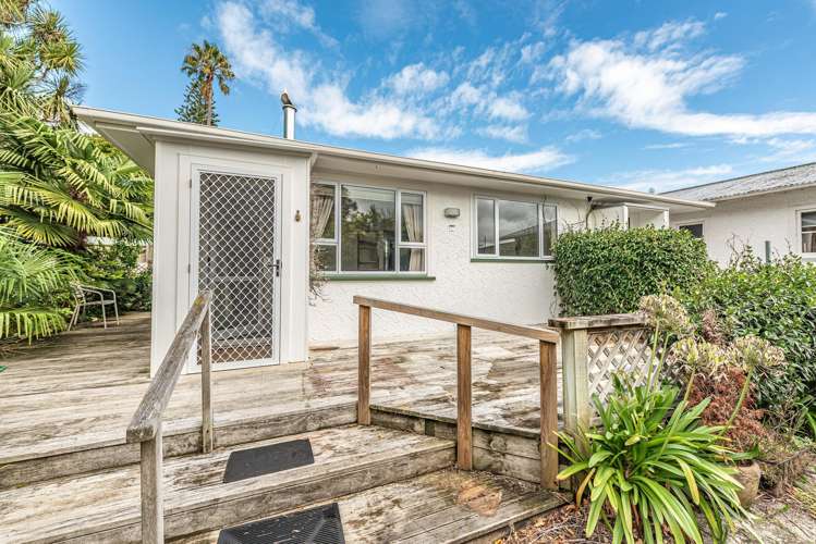 5B Glandwr Crescent Whanganui East_15