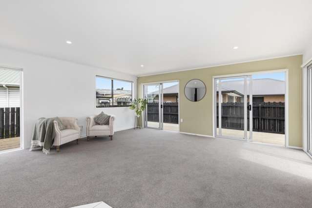 17 Duke Avenue Pukekohe_4