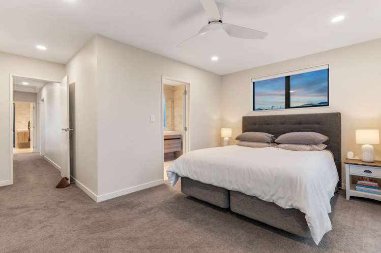 6/93 Bonair Crescent Millwater_18