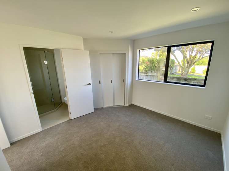 1/25 Vodanovich Road Te Atatu South_4