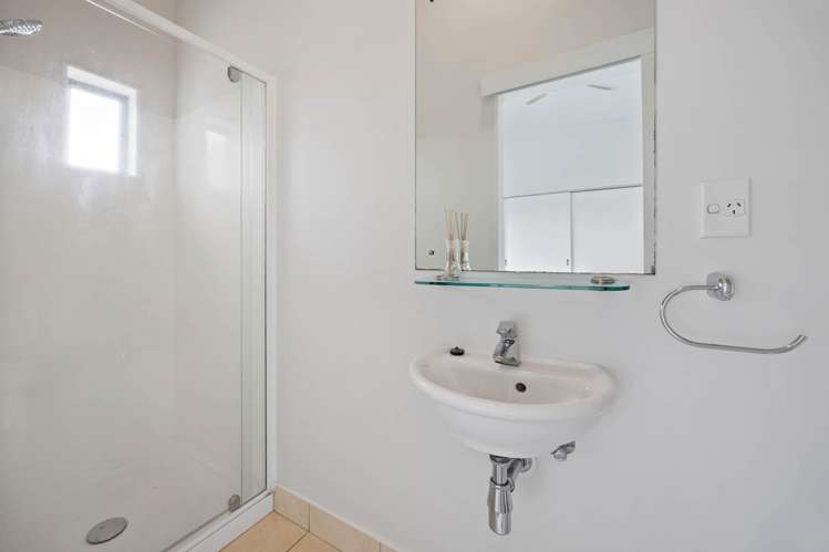 5/150 Chapel Road Flat Bush_14