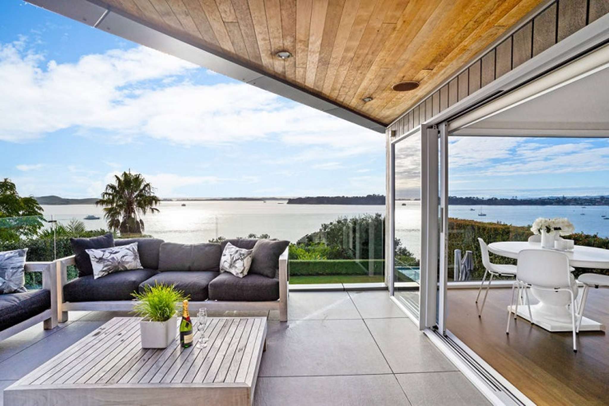 Luxury Auckland home sells for $6.25m - just before lockdown