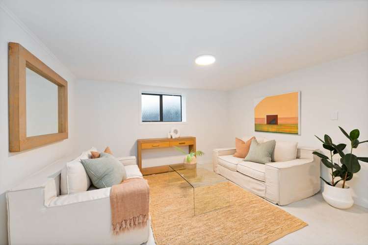 96 Pupuke Road Hillcrest_24