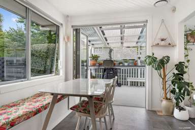 20a Puketitiro Street_4