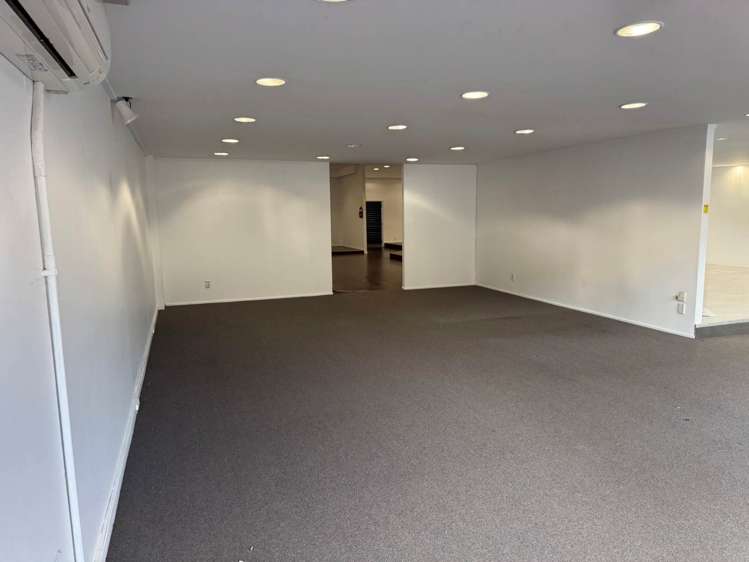 Unit 16/18 Link Drive Wairau Valley_4