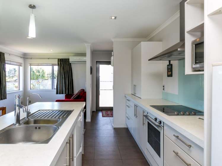 11 Dorset Avenue Westown_6