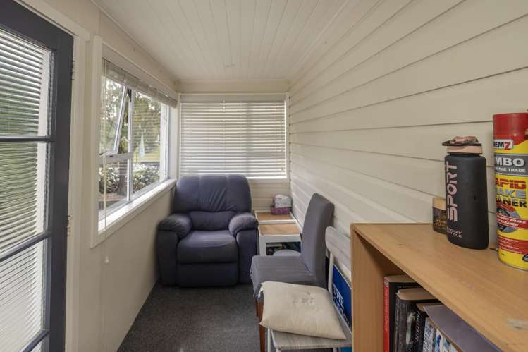 64 Perth Street South Hill_13