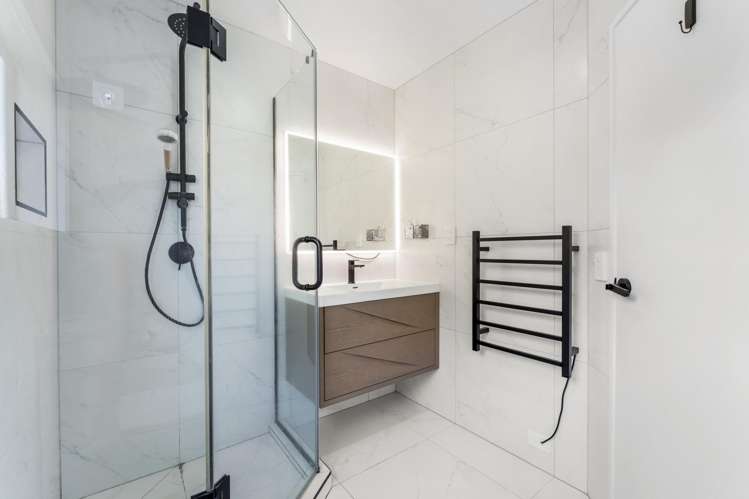 2/113 Pupuke Road Northcote_18