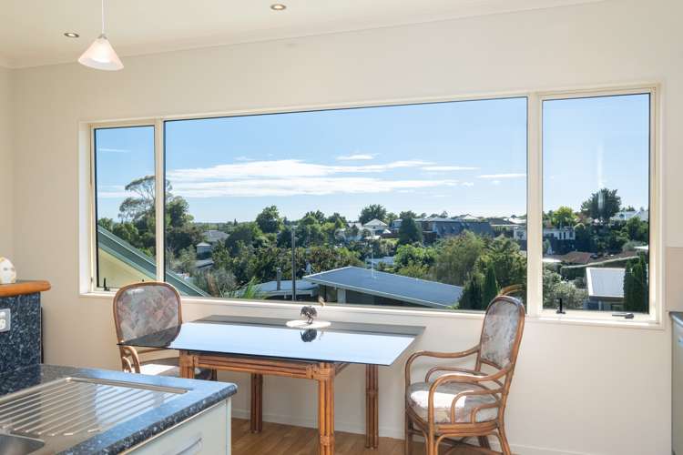 16 Busby Hill Havelock North_10