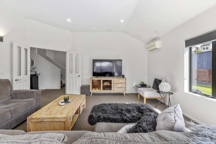 2 Endeavour Drive Whitby_6