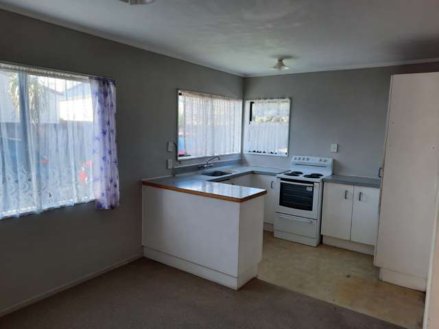 2/34 Penion Drive Flat Bush_1