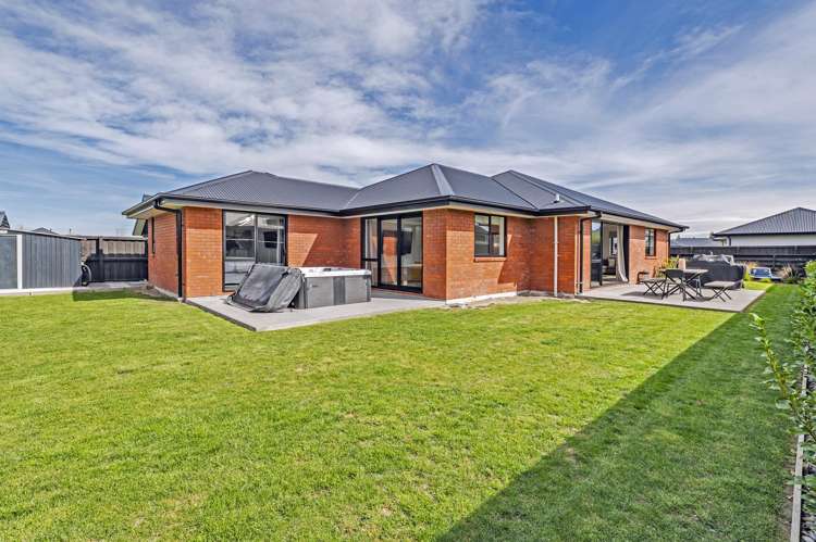 15 Cedric Place Darfield_31