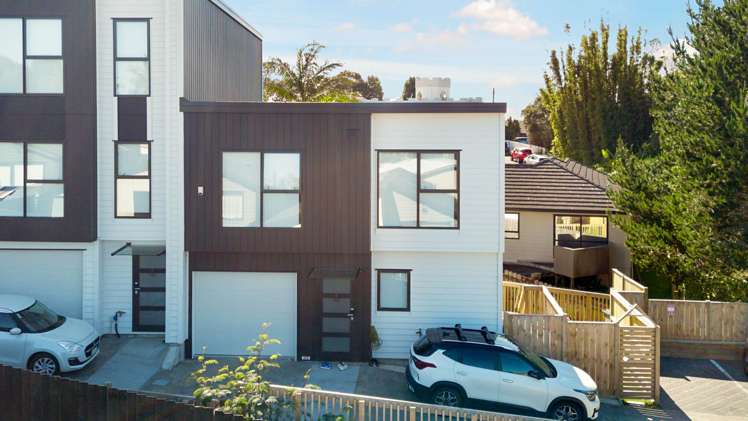 8/105 Hobsonville Road West Harbour_22