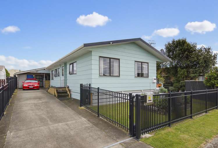 13 Douglas Street Levin_28