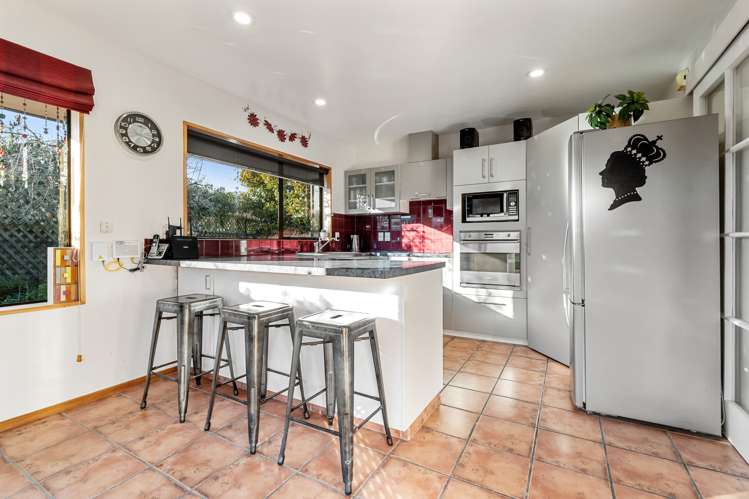 2/2 Fountainhead Lane Hillmorton_7