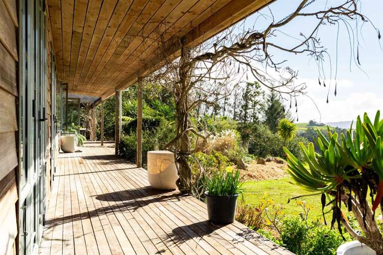 212 Staniforth Road Kaiwaka_34