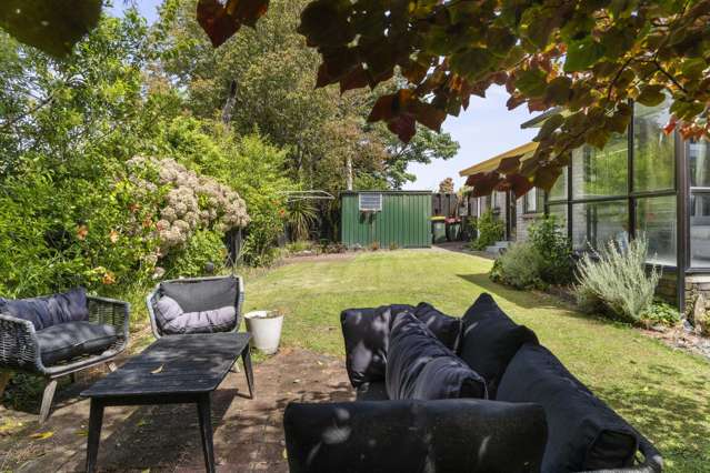 Sunny, Sheltered & Private Brick Unit