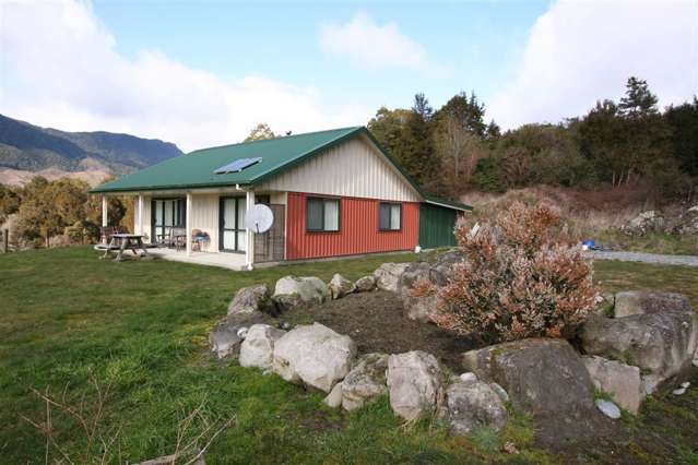 439 West Bank Matakitaki Road Murchison_4