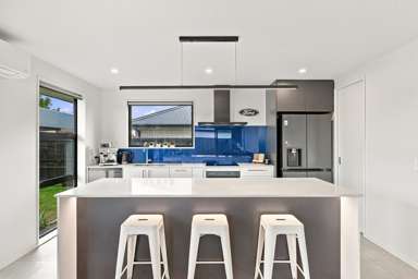 4 Hawk Close_2