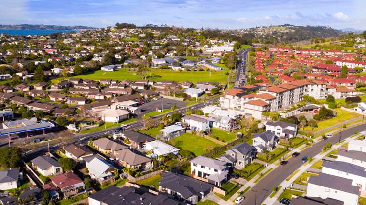 13 Couldrey Crescent Red Beach_22