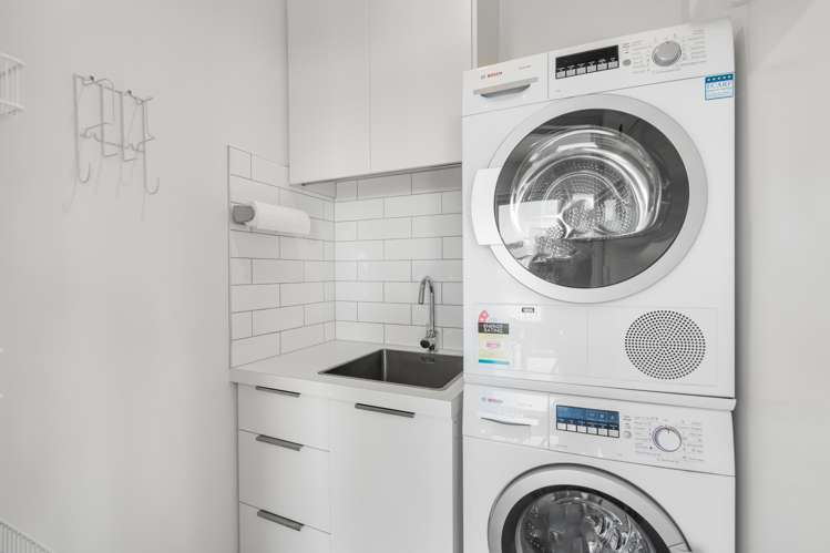 62 Te Awakura Terrace Mount Pleasant_28