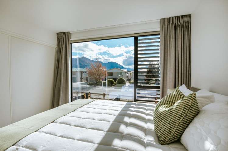 5 Rowley Place Wanaka_12