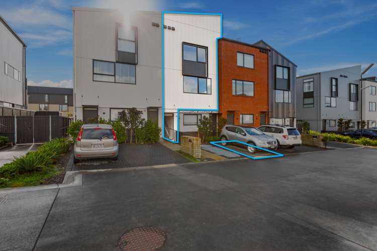6/4 Matimati Place Hobsonville_24