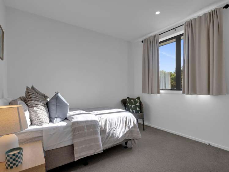 73A Houchens Road Glenview_20