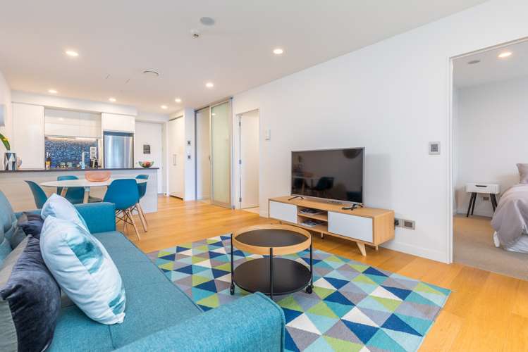 206/10 Lion Place Epsom_0